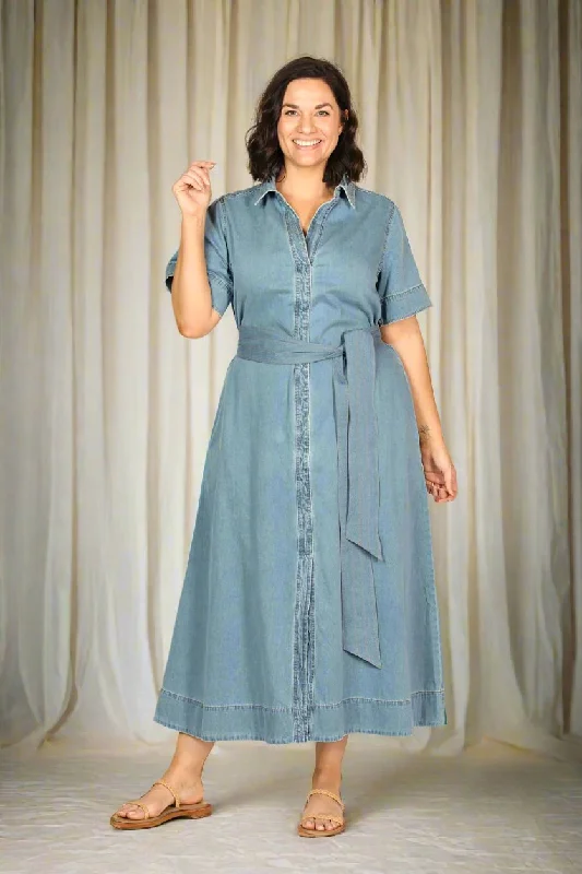 Anna Chambray Maxi Dress in Light Wash